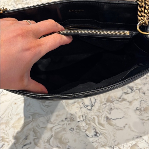 Yves Saint Laurent Black Quilted Leather Bag Medium Lou Lou - Picture 11 of 16